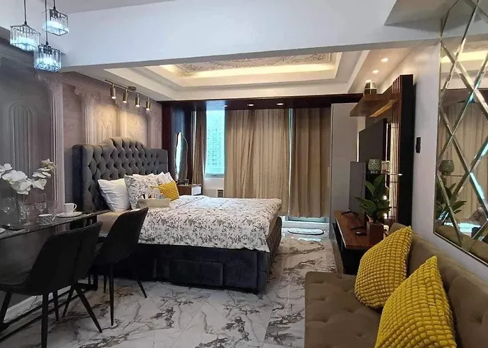 Azure Staycation By Jeric Apartamento