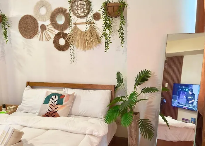 Azure Staycation By Jeric Apartamento